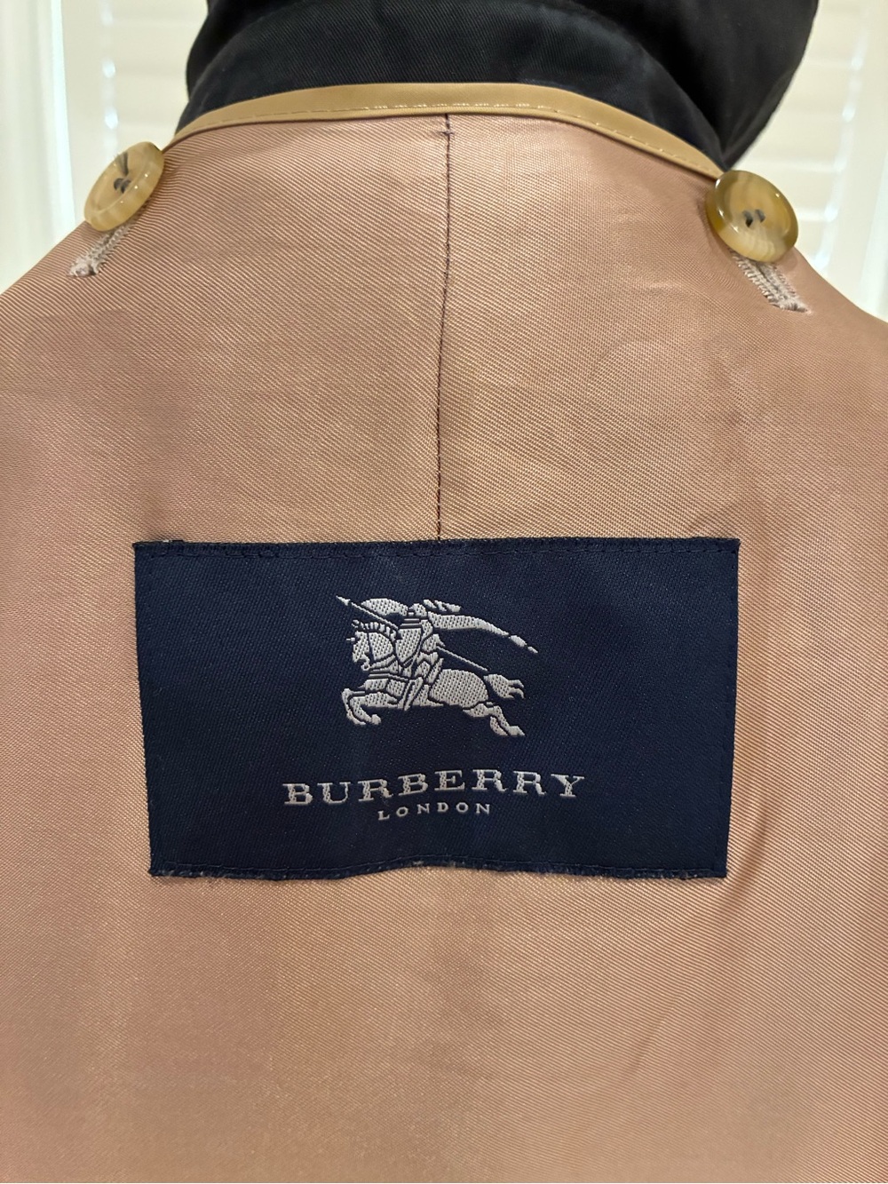 Burberry Black Trench Coat with Signature Check Cuff & Collar; Removable Lining - Picture 8 of 11